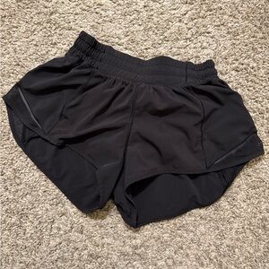 Women’s Lululemon Hotty Hot Low-Rise Short